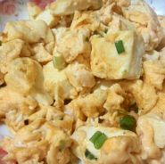 豆腐炒鸡蛋的做法